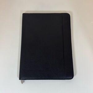 DayRunner Black Padfolio with Multiple pockets